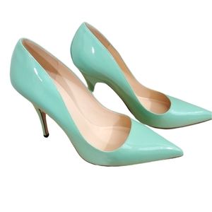 Kate Spade Pointed toed pumps. Size 10